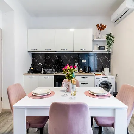 Lea Centar Apartmán *
