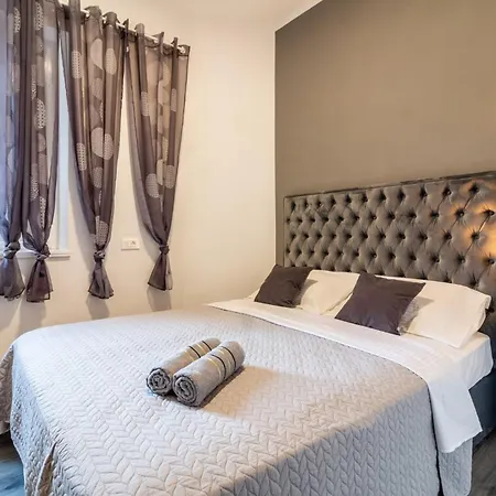 Lea Centar Apartman *